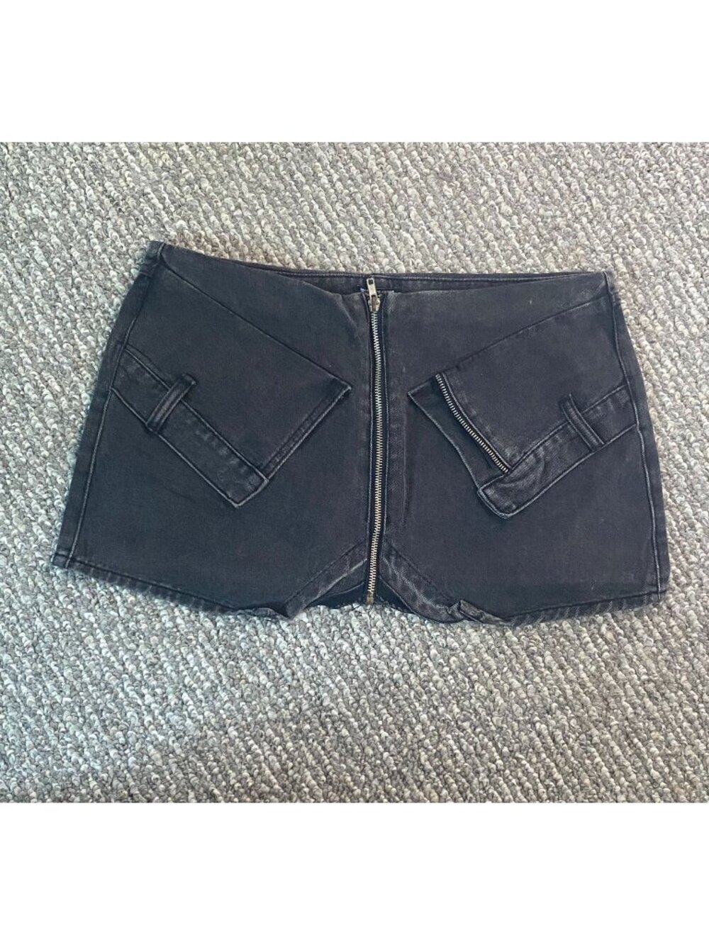 PrettyLittleThing Petite Washed Black Denim Mini Skirt With Front Zipper